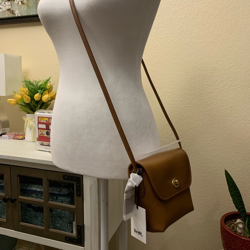 Coach classic small turnlock crossbody bag